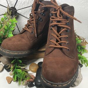 Bare Traps Bria Woman’s Lace Up Hiking g Style Shoe Boot Brown Boots EUC